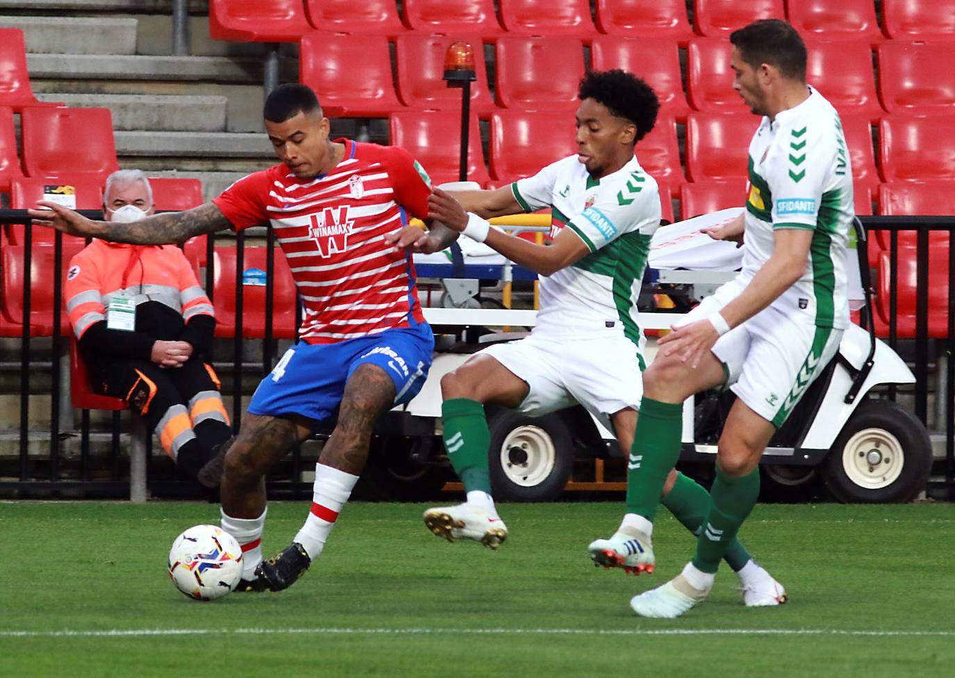 Fotos: Las mejores imágenes del Granada-Elche