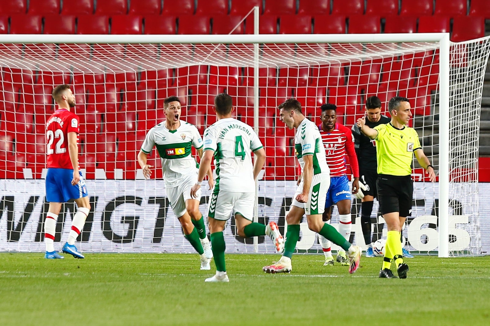 Fotos: Las mejores imágenes del Granada-Elche
