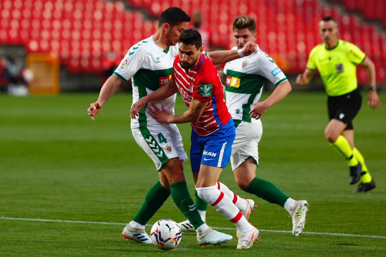 Fotos: Las mejores imágenes del Granada-Elche