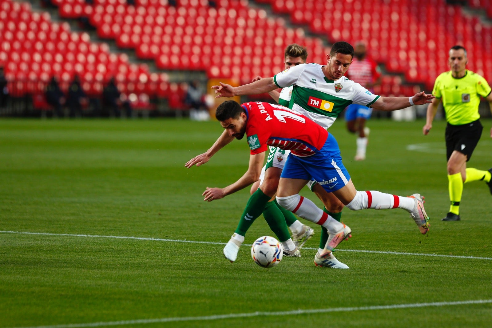 Fotos: Las mejores imágenes del Granada-Elche