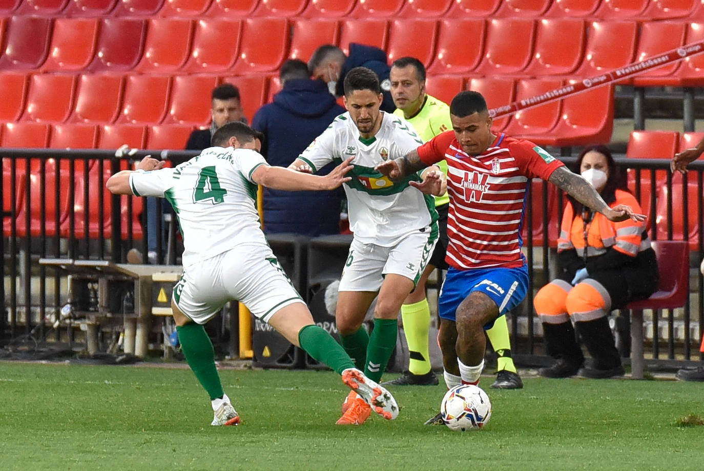 Fotos: Las mejores imágenes del Granada-Elche