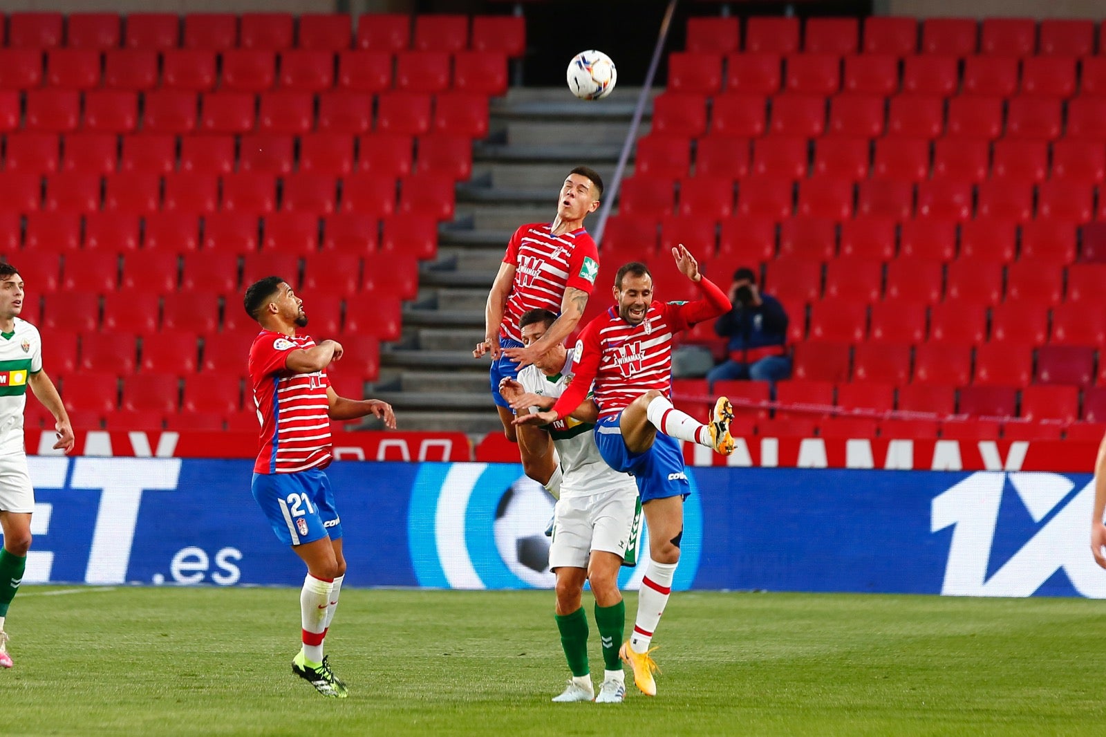 Fotos: Las mejores imágenes del Granada-Elche