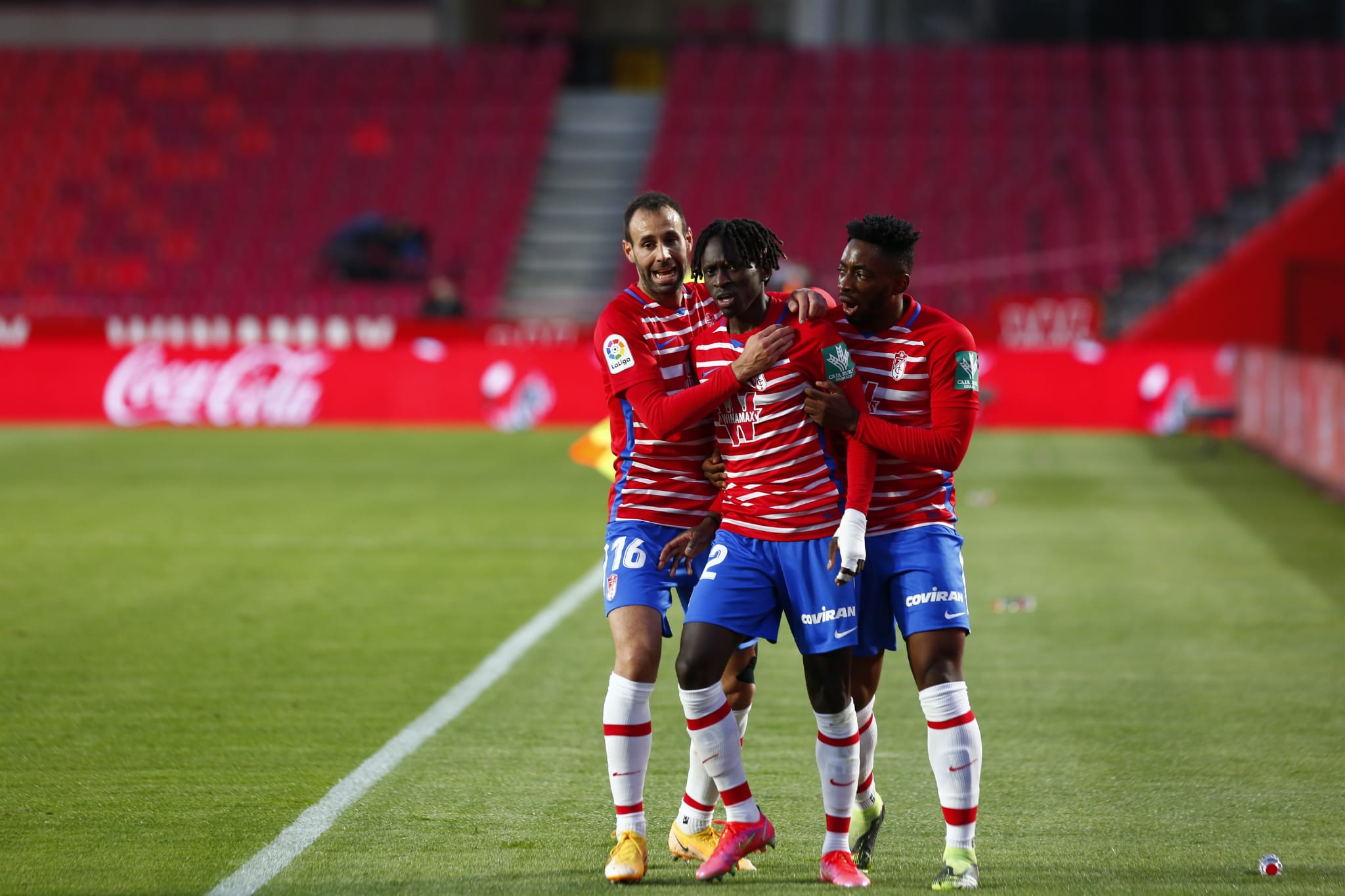 Fotos: Las mejores imágenes del Granada-Elche