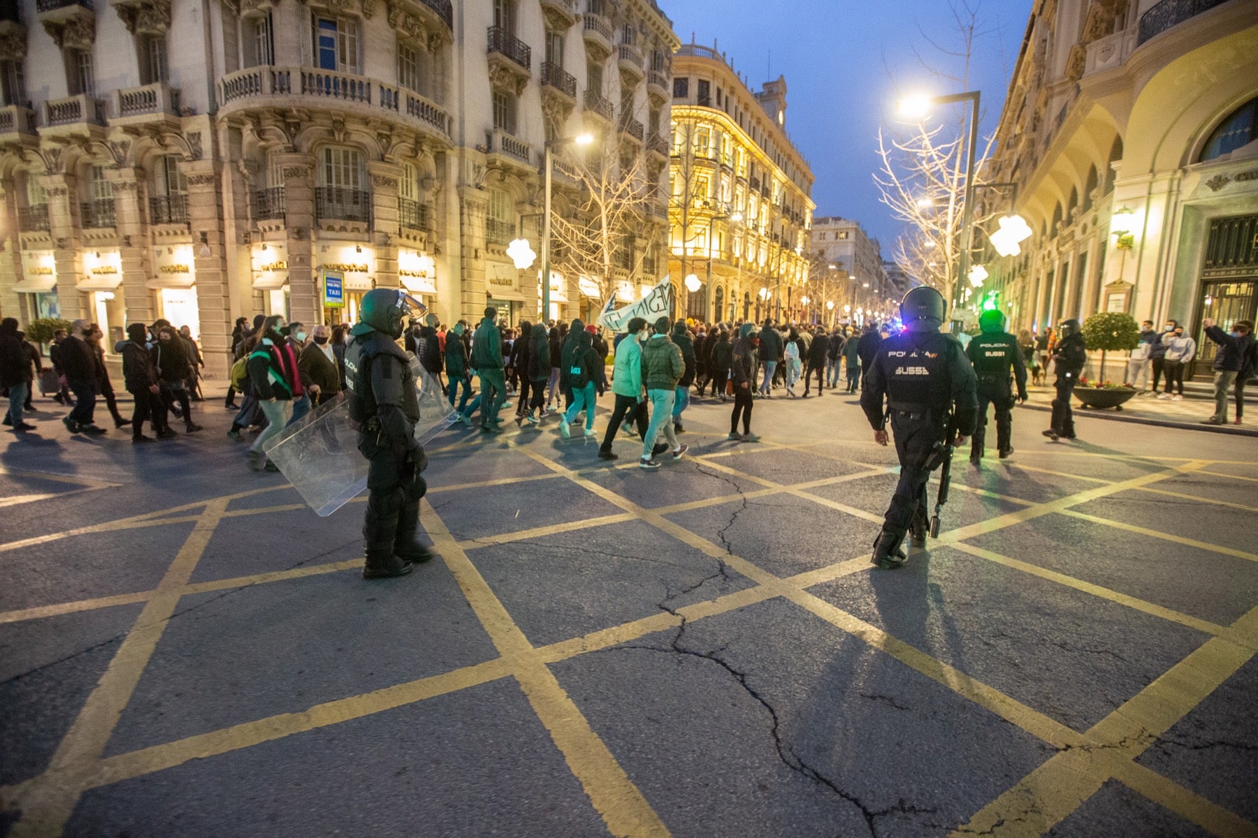 Manifestación entre Puerta Real y la Subdelegación del Gobierno.