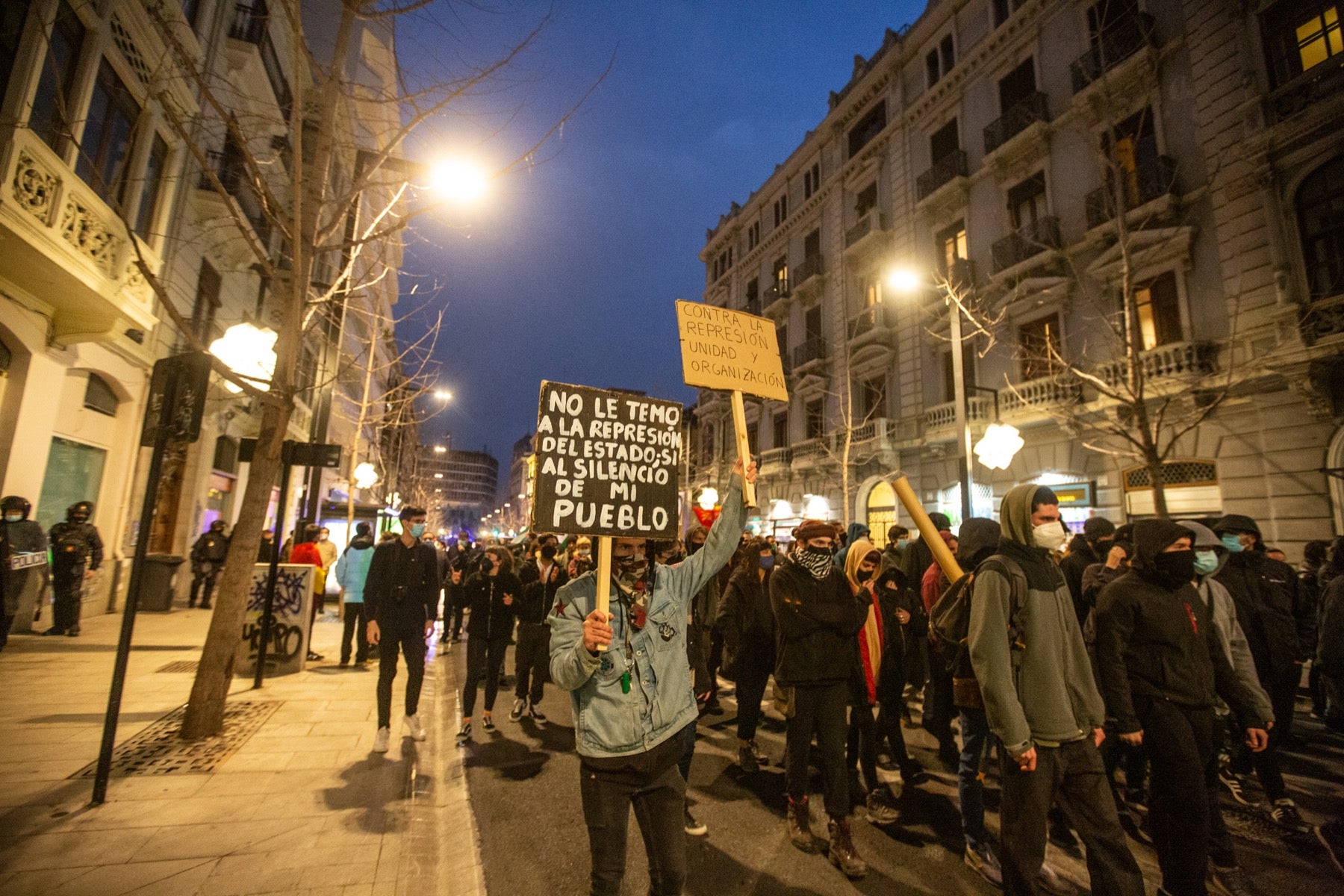 Manifestación entre Puerta Real y la Subdelegación del Gobierno.
