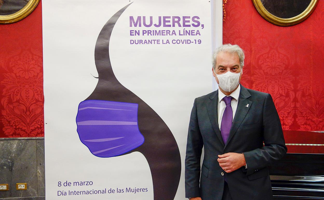 El Ayuntamiento de Granada reivindica el papel de la mujer durante la pandemia con motivo del 8M