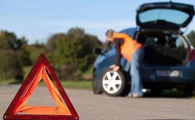 La DGT sustituye los triángulos de emergencia por otro dispositivo y pone fecha para que sea obligatorio