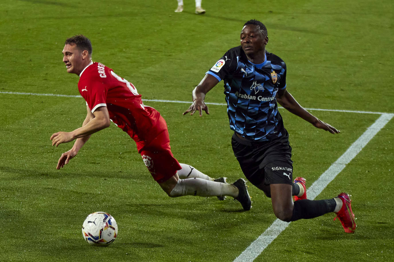 Lance del partido disputado ayer en Montilivi.