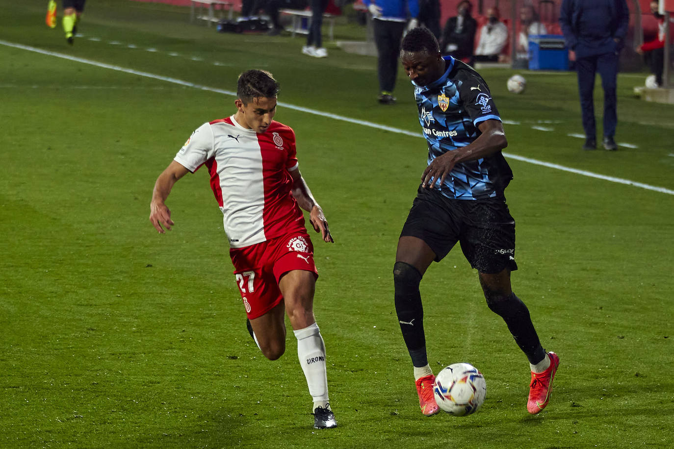 Lance del partido disputado ayer en Montilivi.