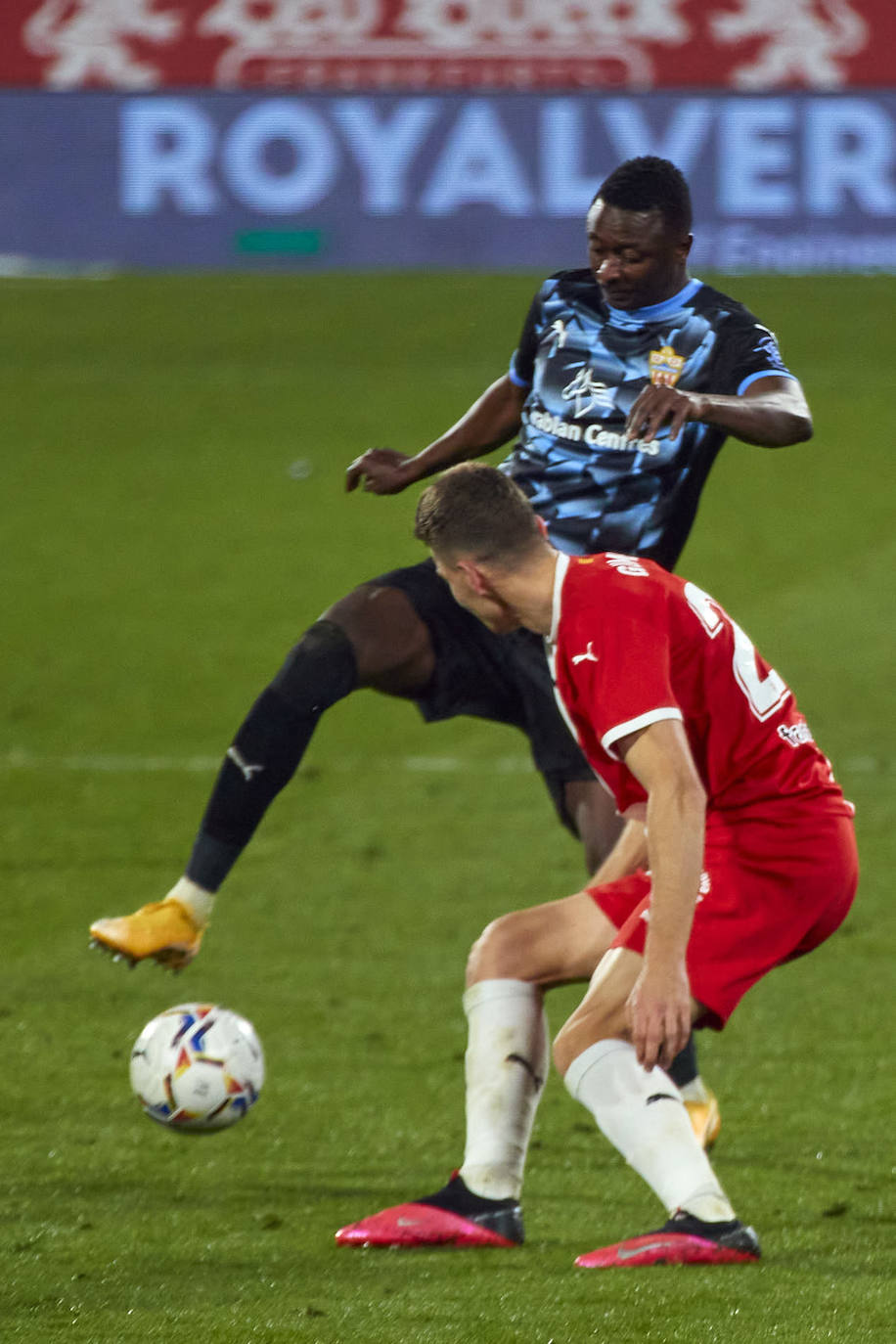 Lance del partido disputado ayer en Montilivi.