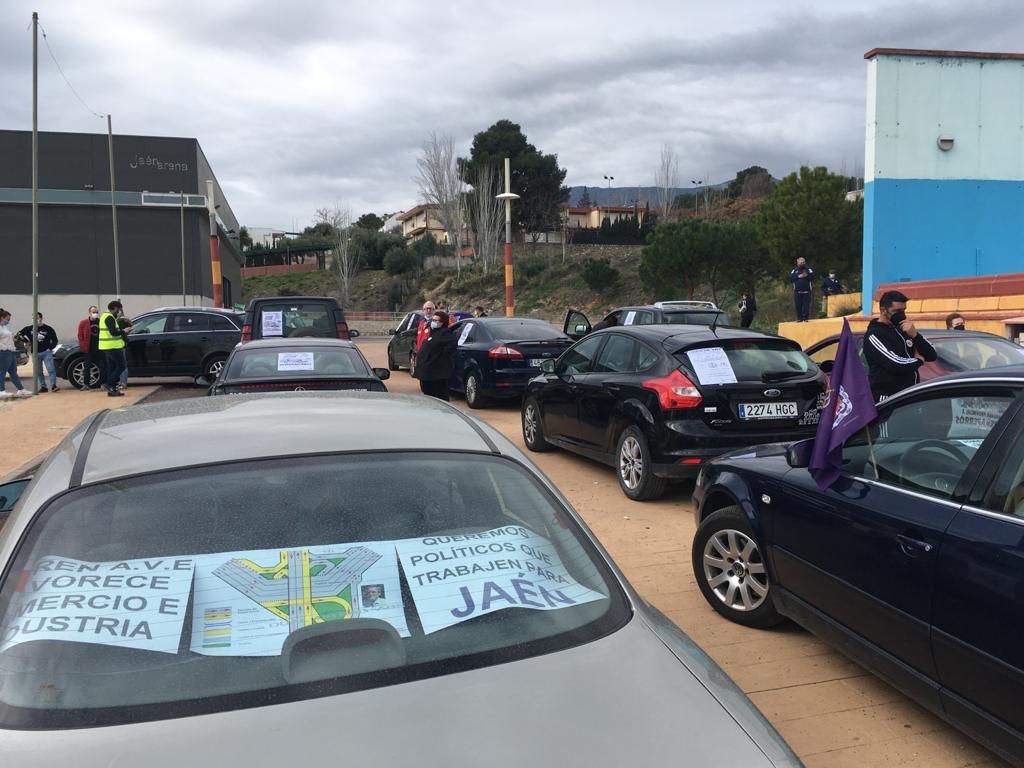 Las plataformas de la provincia convocantes expresan su malestar al no dejarles parar en Santa Elena, lo que habría cortado el tráfico en la A-4