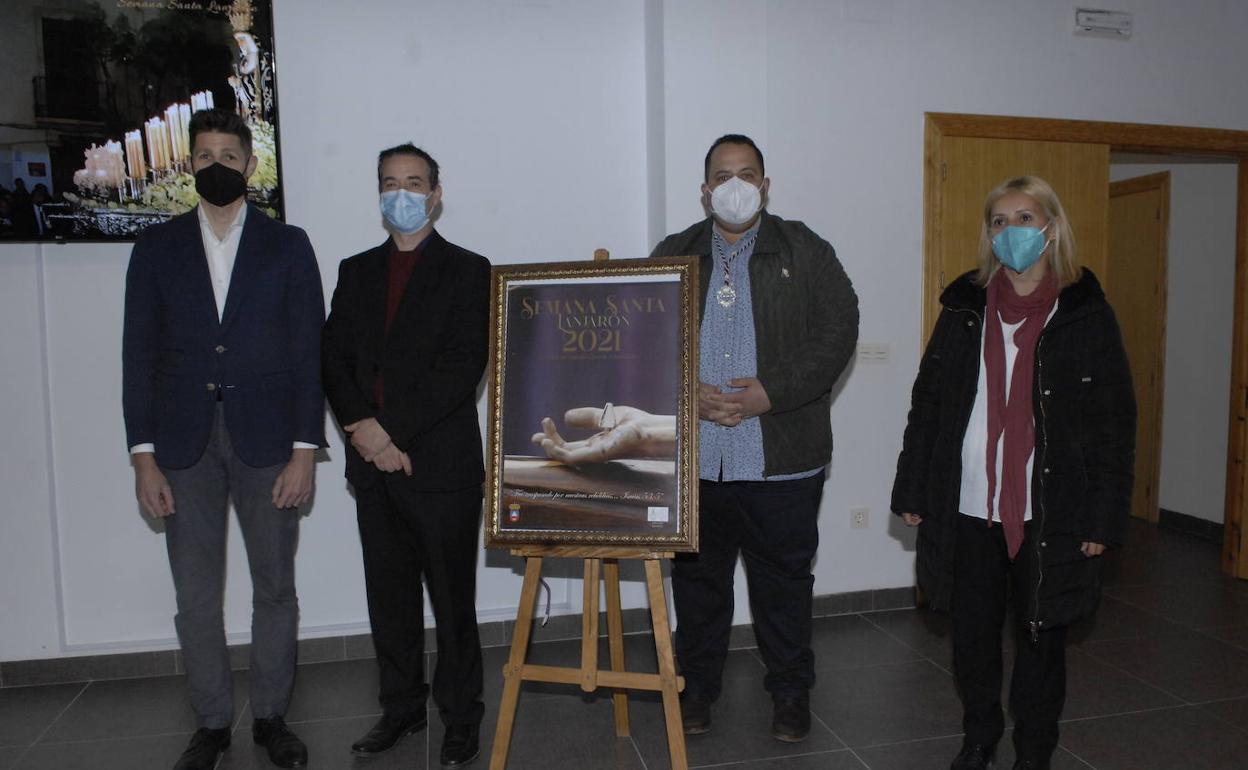 Lanjarón presenta el cartel oficial de Semana Santa realizado por el fotógrafo Antonio Orantes