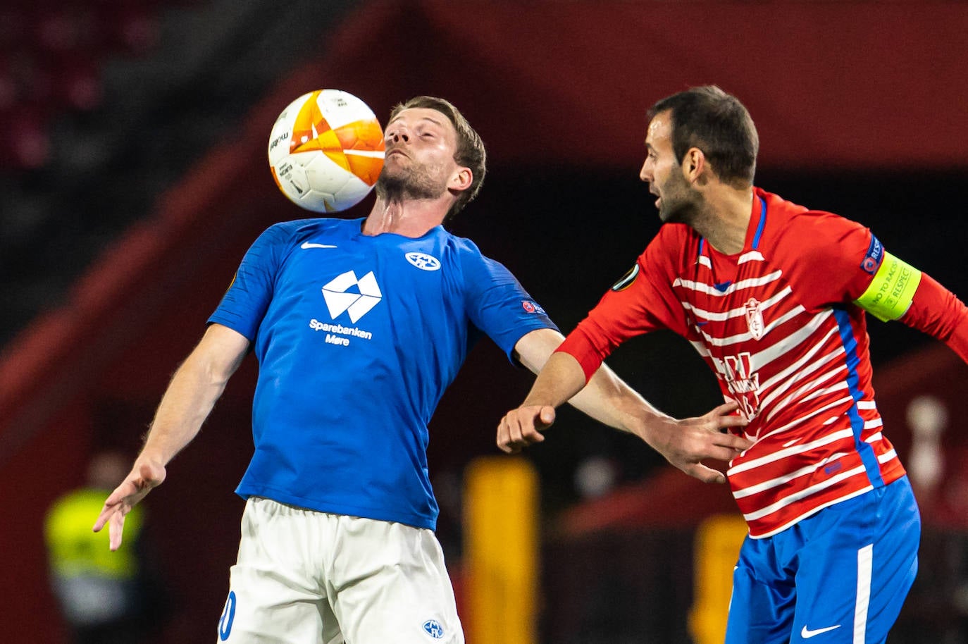 Fotos: Las mejores imágenes del partido Granada-Molde de Europa League
