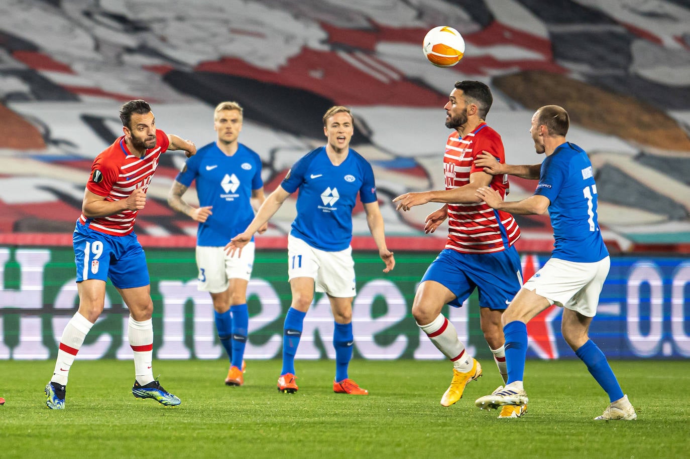 Fotos: Las mejores imágenes del partido Granada-Molde de Europa League