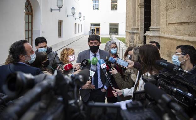 Juan Marín: «Cuidado porque a lo mejor cargos institucionales y afiliados del PP terminan en Cs»