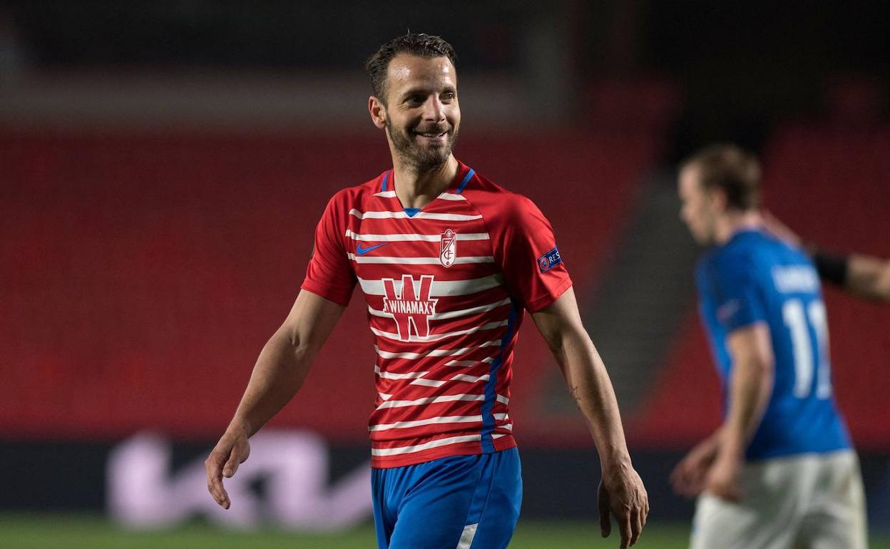 Soldado sonríe tras una jugada de los rojiblancos. 