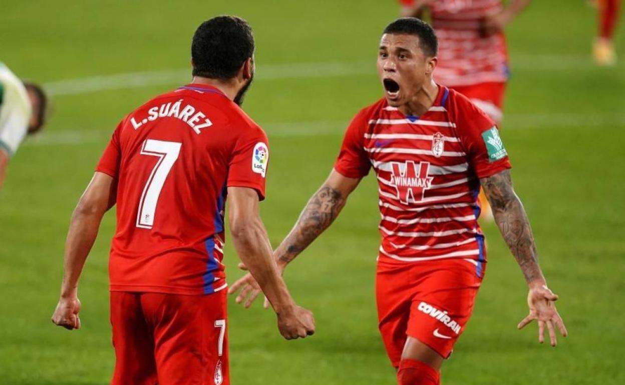 Luis Suárez y Darwin Machís. 