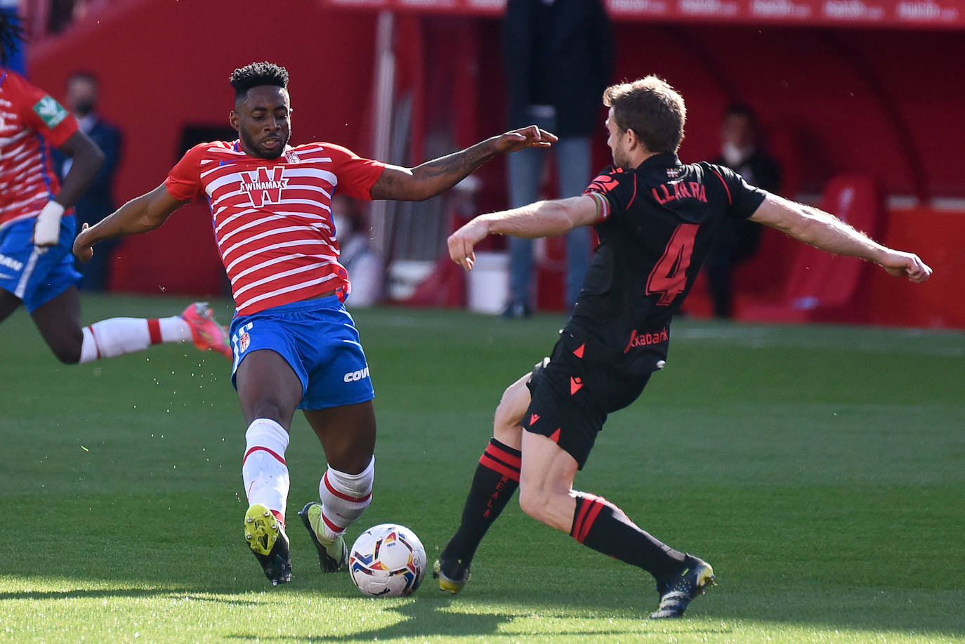 Fotos: Las mejores imágenes del Granada CF - Real Sociedad