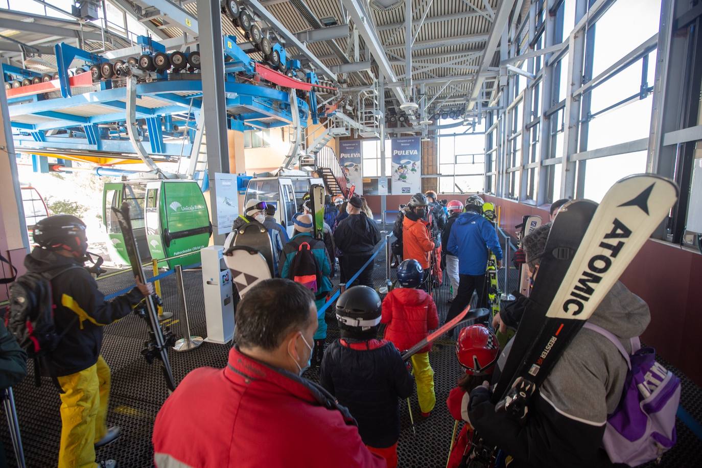 La ocupación hotelera en la estación de esquí se queda bajo mínimos entre semana en un 15% y el sábado y el domingo llega hasta un 30%