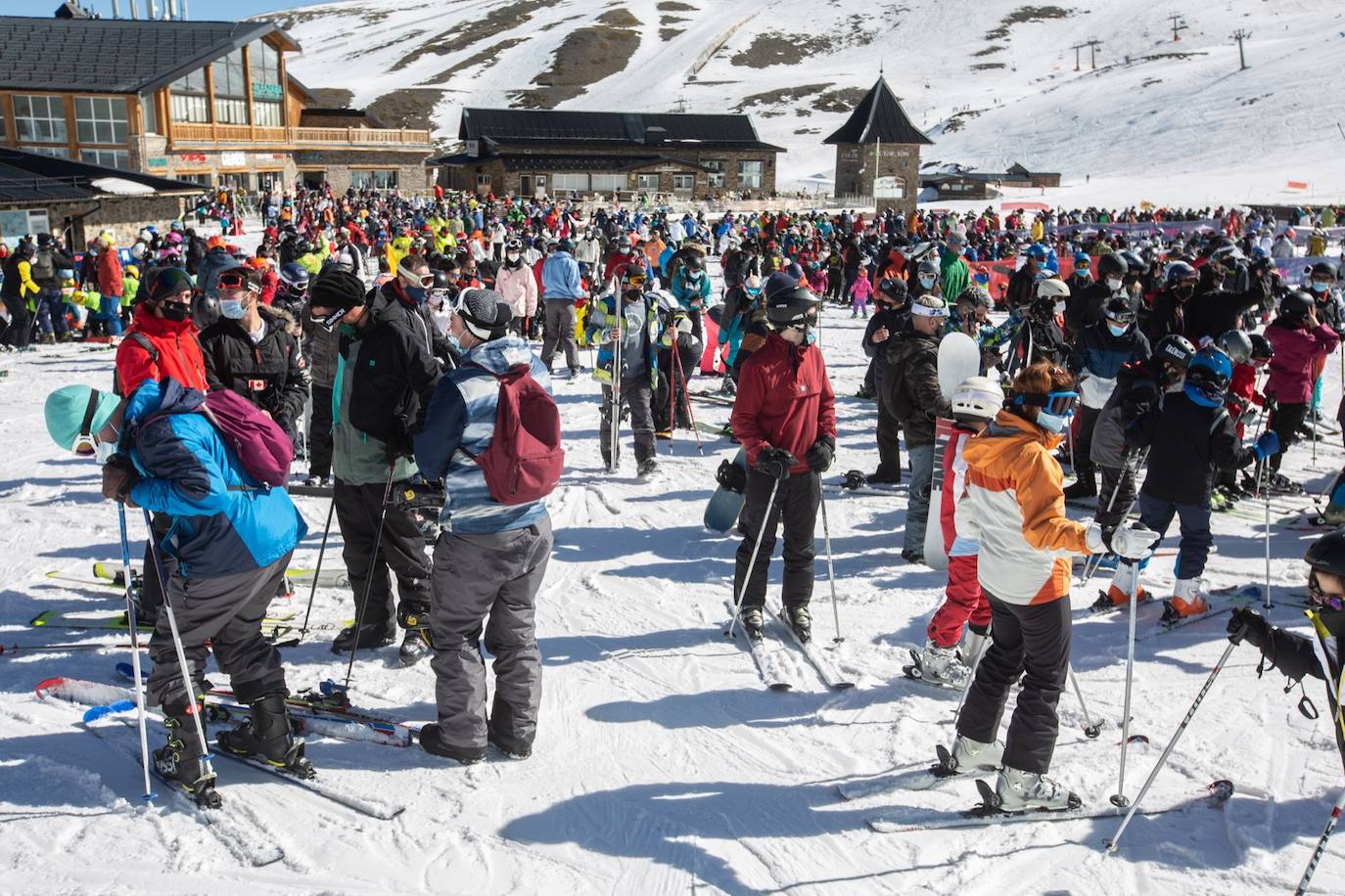 La ocupación hotelera en la estación de esquí se queda bajo mínimos entre semana en un 15% y el sábado y el domingo llega hasta un 30%