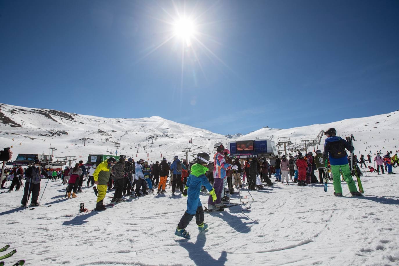 La ocupación hotelera en la estación de esquí se queda bajo mínimos entre semana en un 15% y el sábado y el domingo llega hasta un 30%