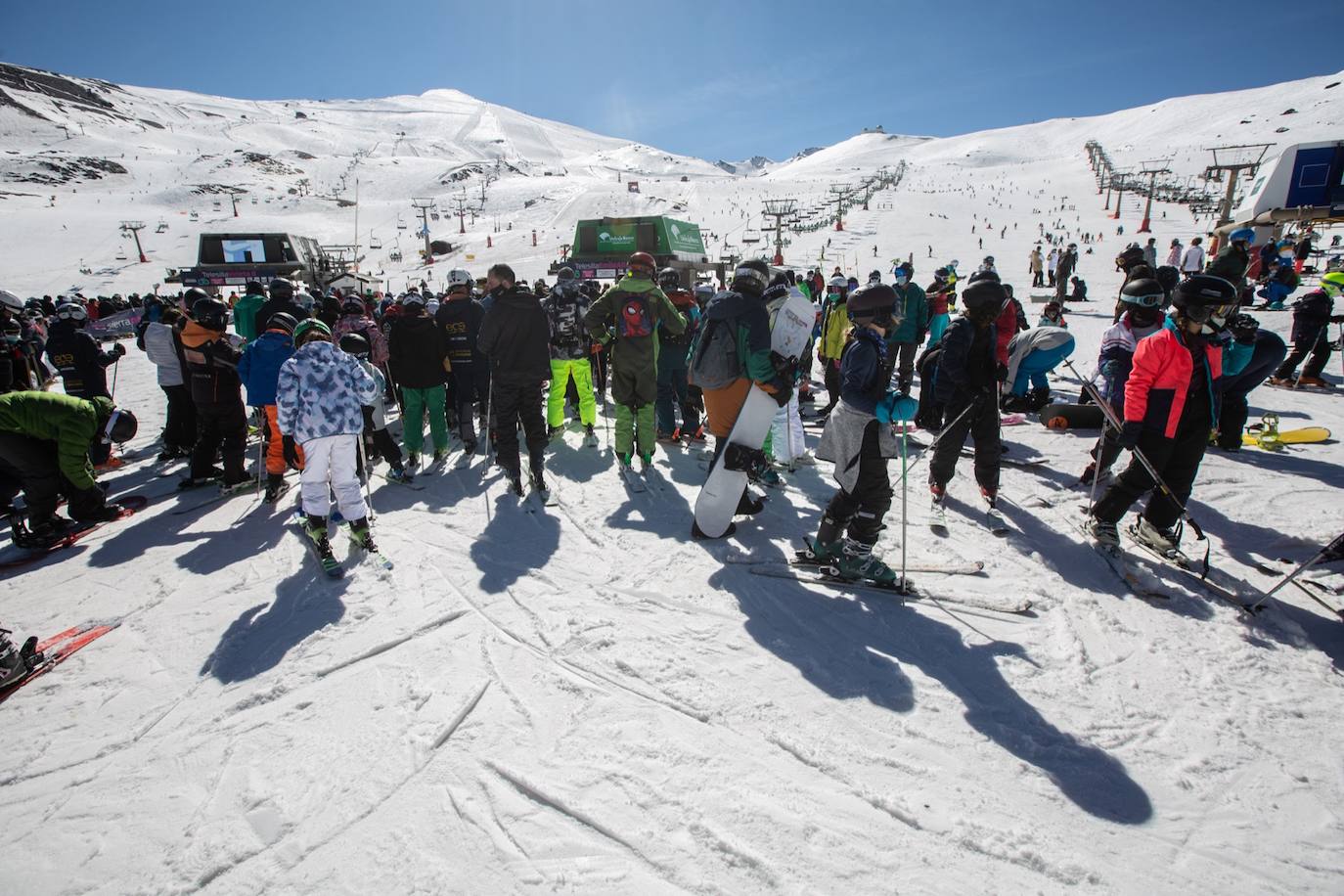La ocupación hotelera en la estación de esquí se queda bajo mínimos entre semana en un 15% y el sábado y el domingo llega hasta un 30%