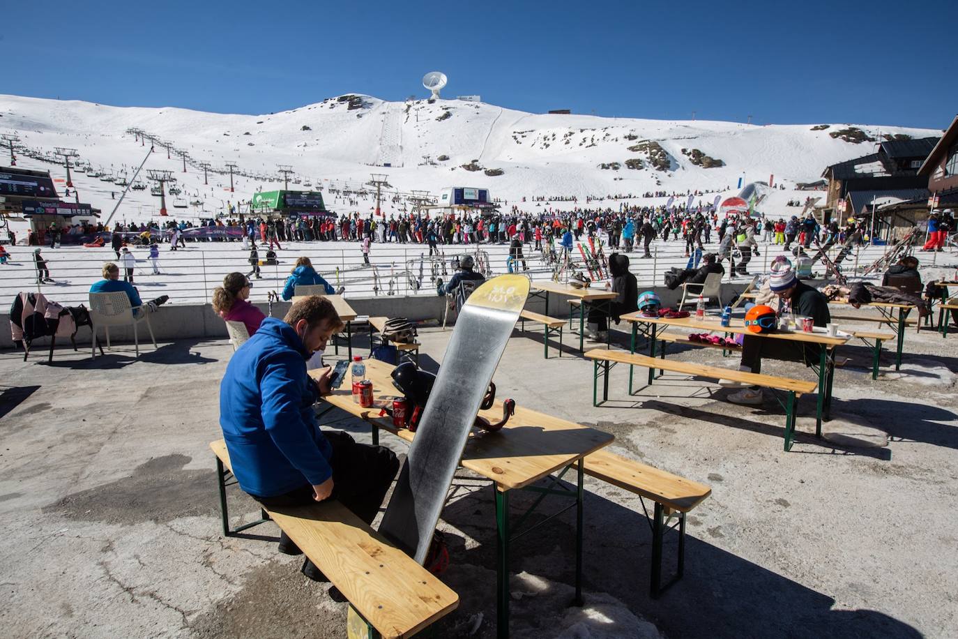 La ocupación hotelera en la estación de esquí se queda bajo mínimos entre semana en un 15% y el sábado y el domingo llega hasta un 30%