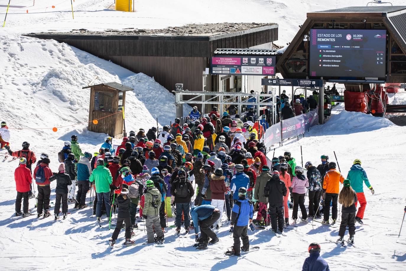 La ocupación hotelera en la estación de esquí se queda bajo mínimos entre semana en un 15% y el sábado y el domingo llega hasta un 30%