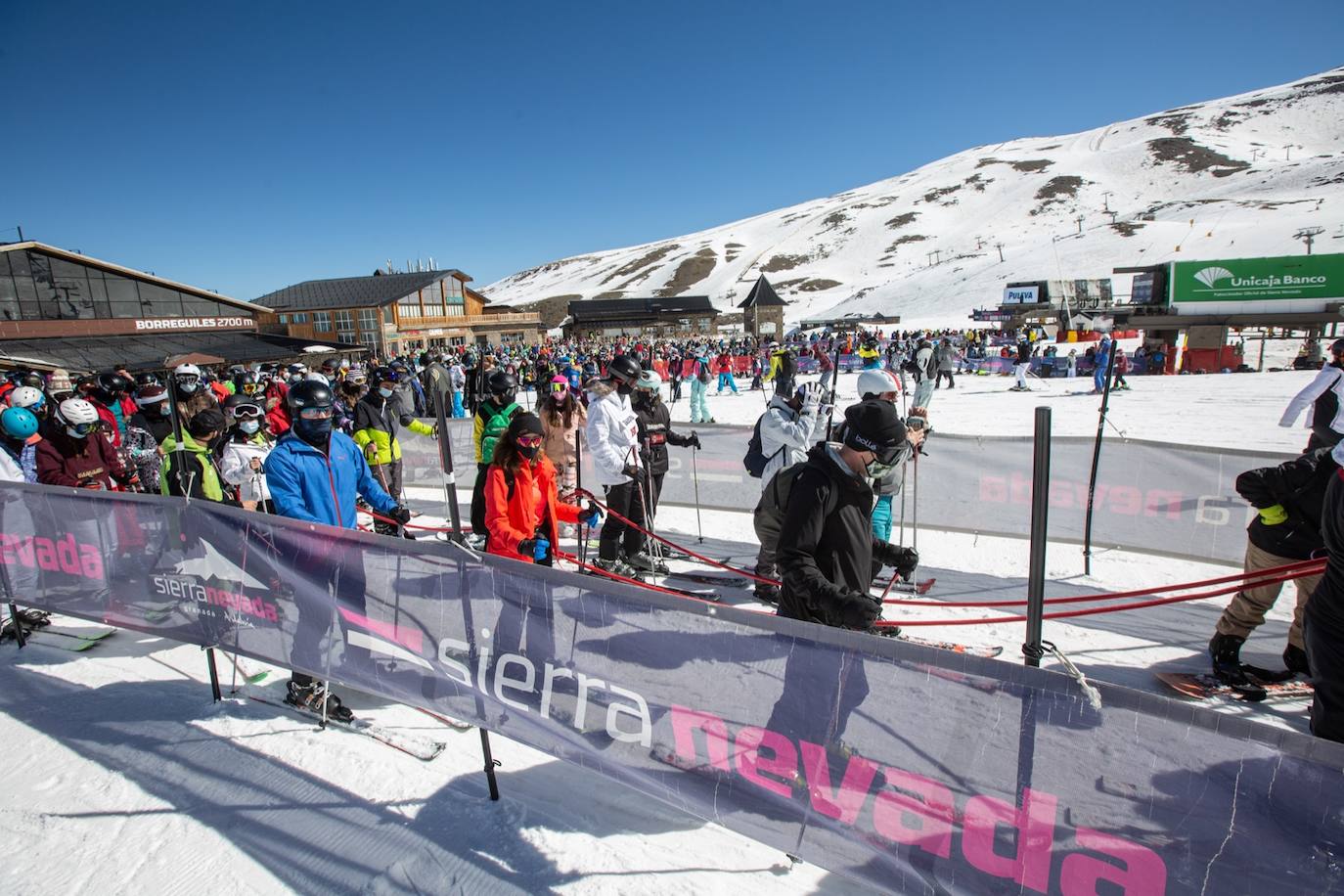 La ocupación hotelera en la estación de esquí se queda bajo mínimos entre semana en un 15% y el sábado y el domingo llega hasta un 30%