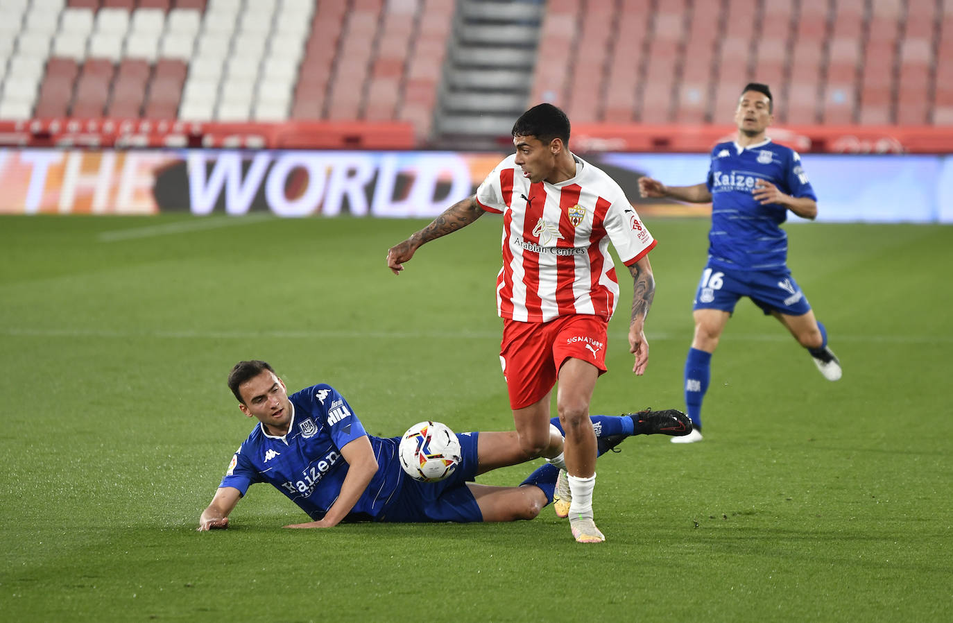 Fotos: Las mejores imágenes del UD Almería-Alcorcón