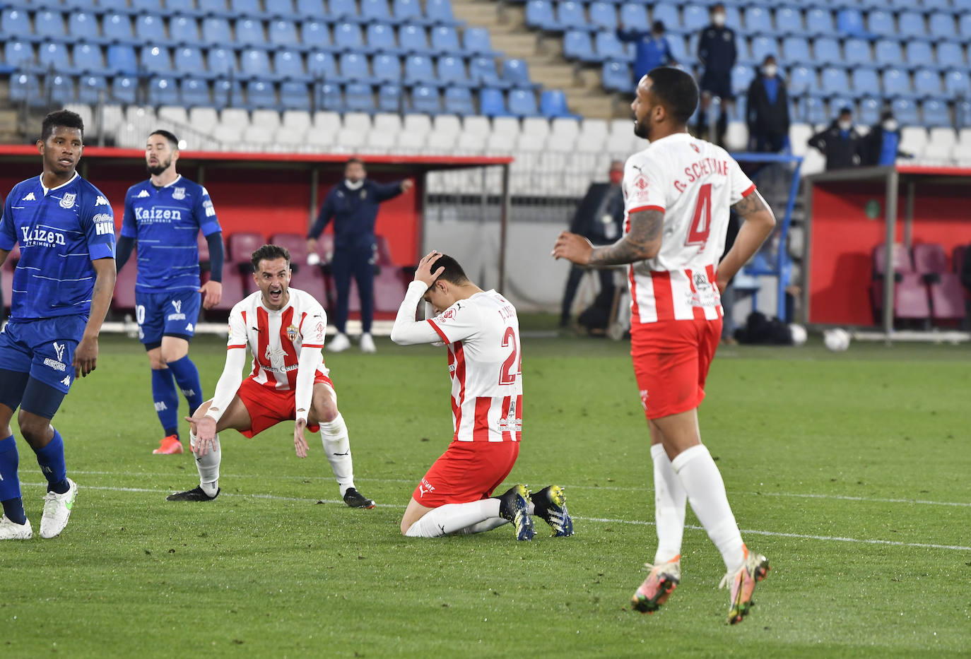 Fotos: Las mejores imágenes del UD Almería-Alcorcón