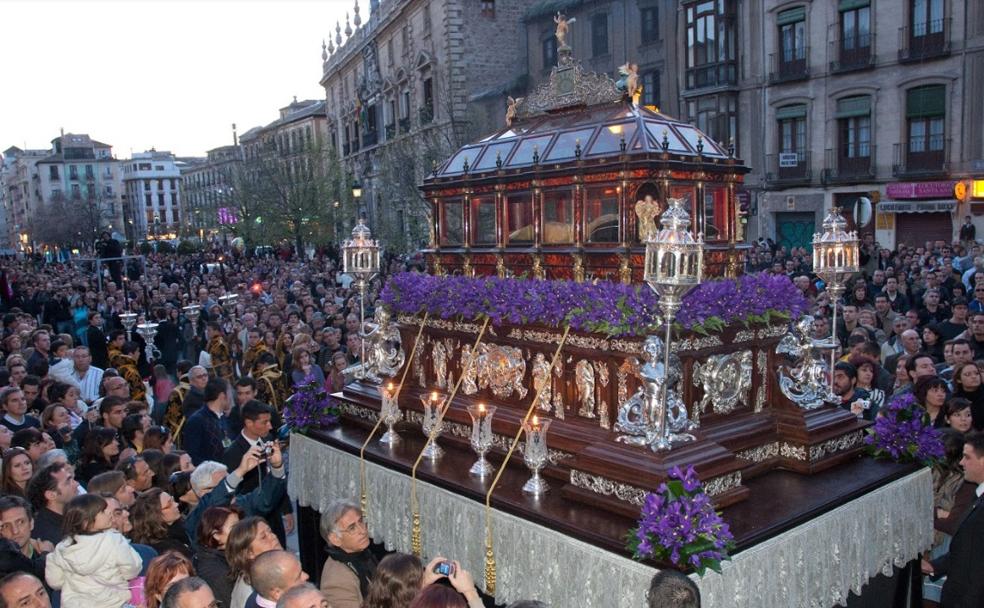 La Hermandad en Plaza Nueva.