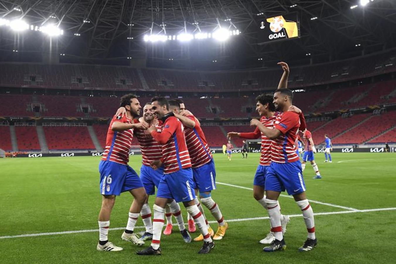 Fotos: Las mejores del Molde-Granada en el estadio Puskas de Budapest