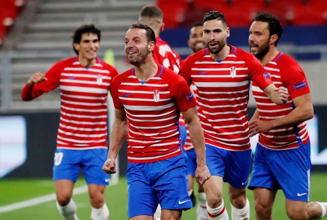 Fotos: Las mejores del Molde-Granada en el estadio Puskas de Budapest