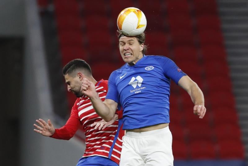 Fotos: Las mejores del Molde-Granada en el estadio Puskas de Budapest