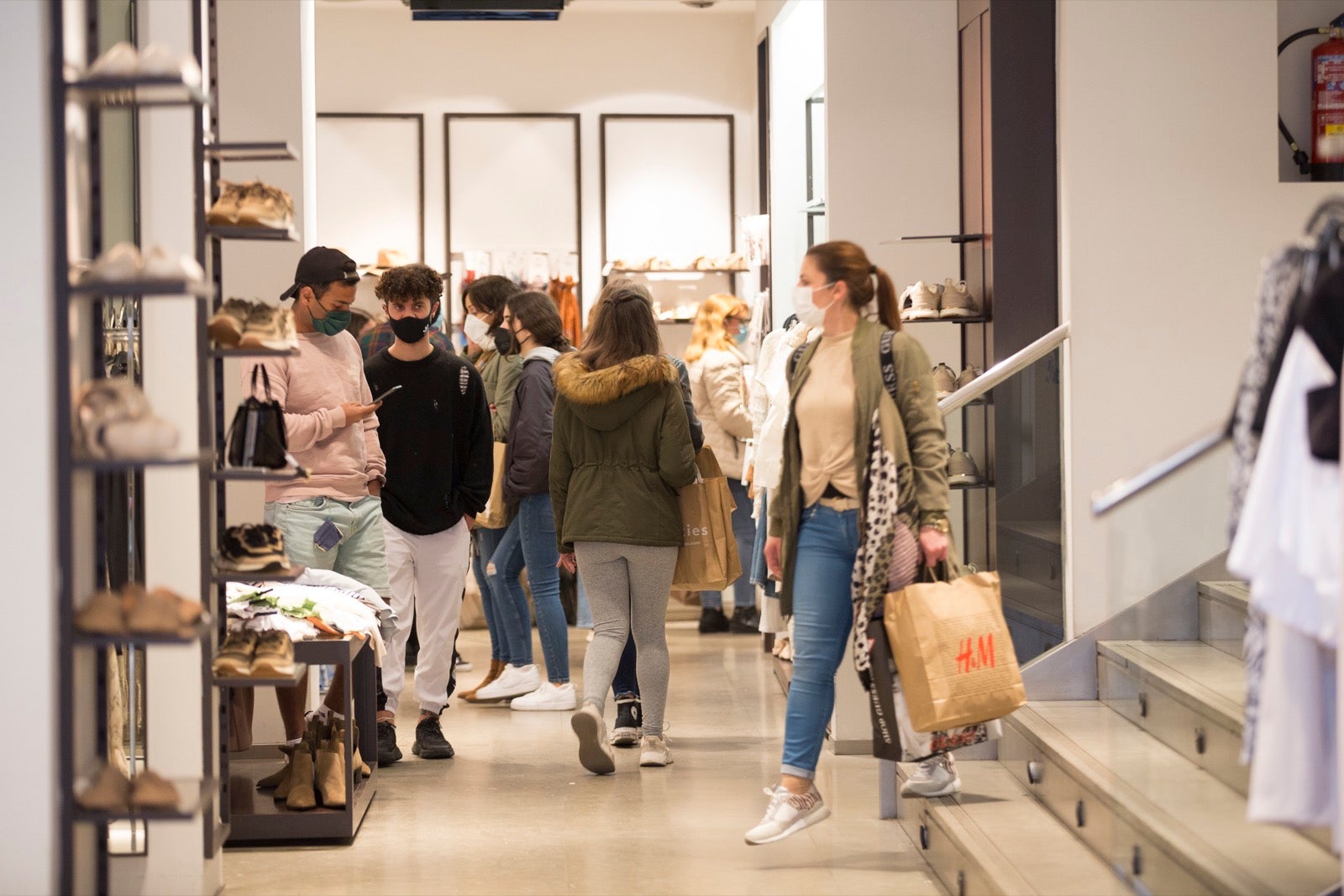 Las calles del centro, muy concurridas con los nuevos horarios comerciales y de hostelería.