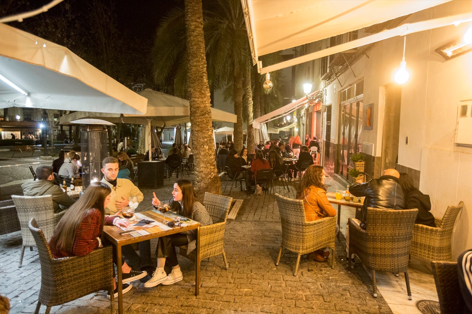 Las calles del centro, muy concurridas con los nuevos horarios comerciales y de hostelería.