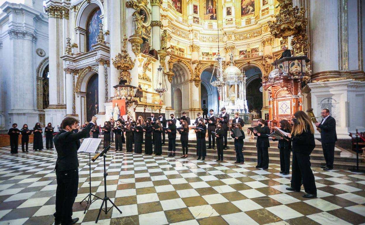Un momento del concierto sacro de ayer en la Catedrad de Granada.