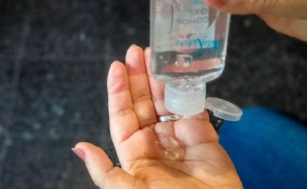 Alergias y reacciones adversas al gel hidroalcohólico: cómo se desarrollan y cómo actuar ante ellas