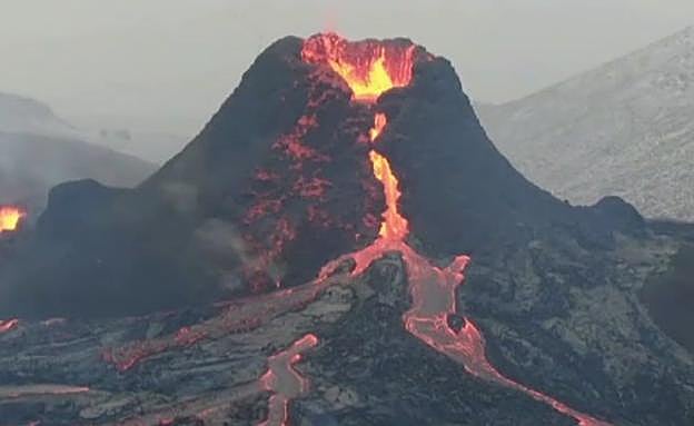 El volcán islandés de nombre impronunciable, a vista de dron