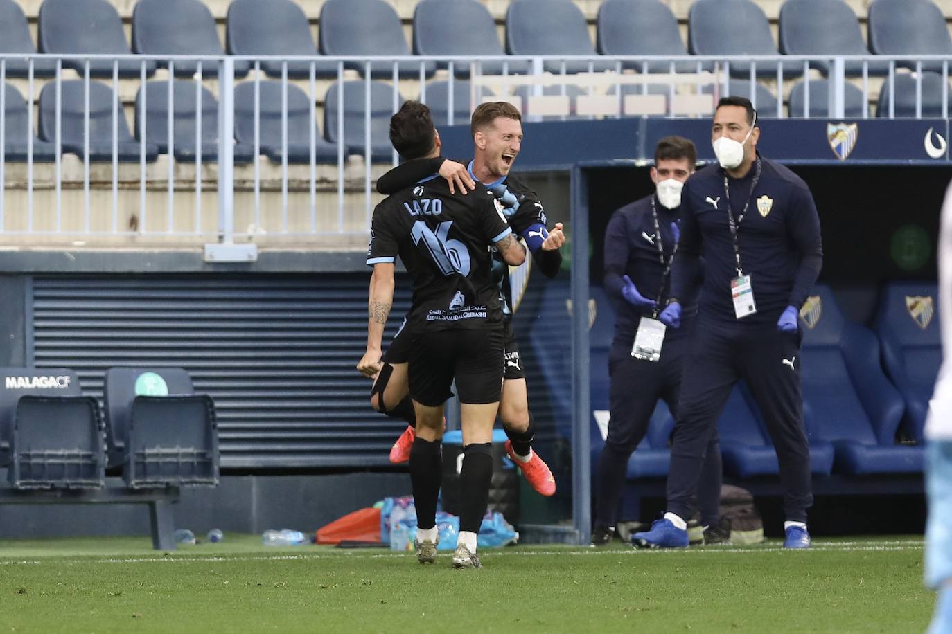 Fotos: Las mejores imágenes del triunfo del Almería en Málaga