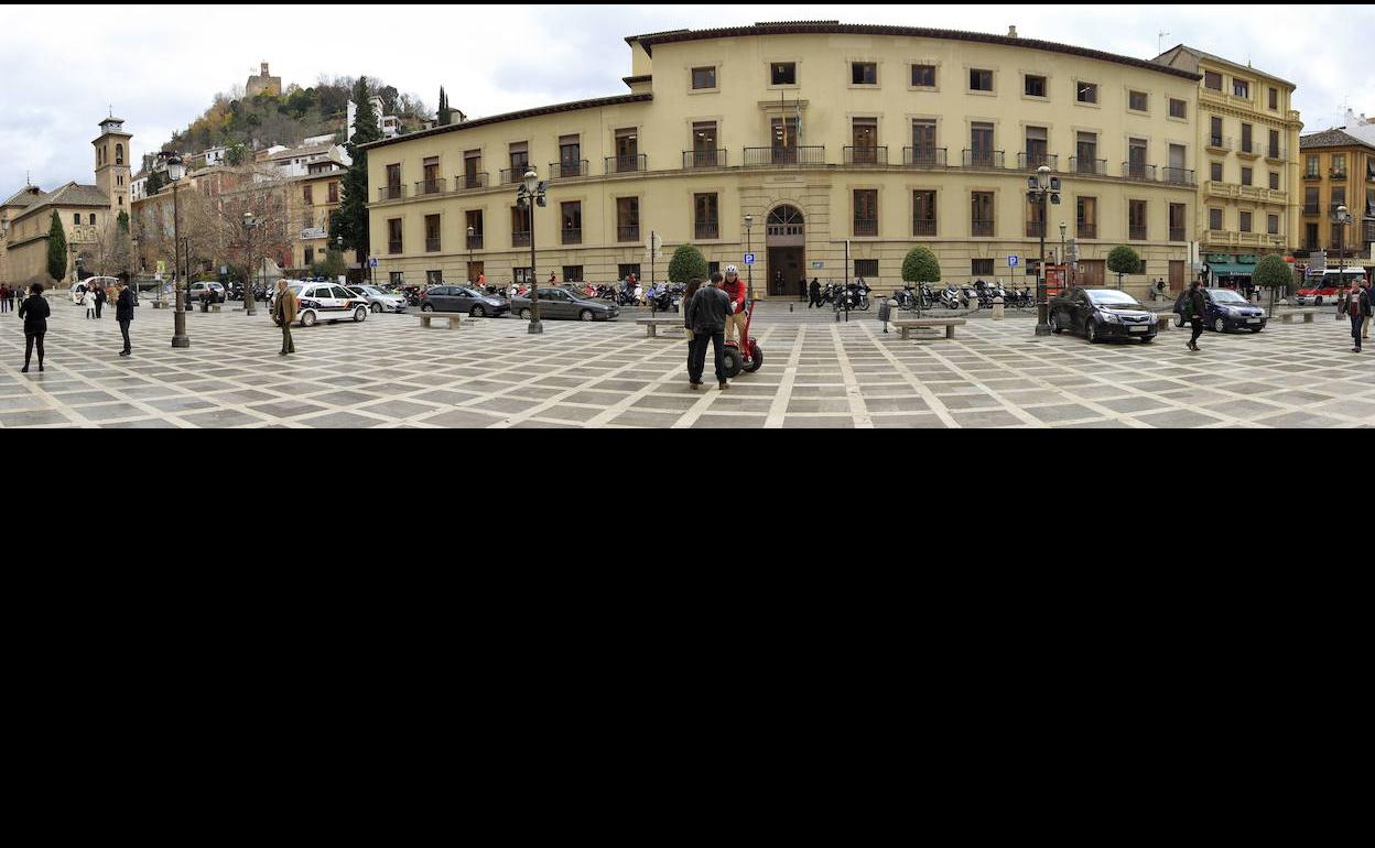 Demandas civiles como la de este caso se tramitan en su mayoría en los juzgados de este edificio de Plaza Nueva. 