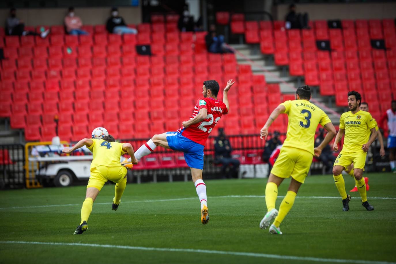 Fotos: Las mejores imágenes del Granada - Villarreal