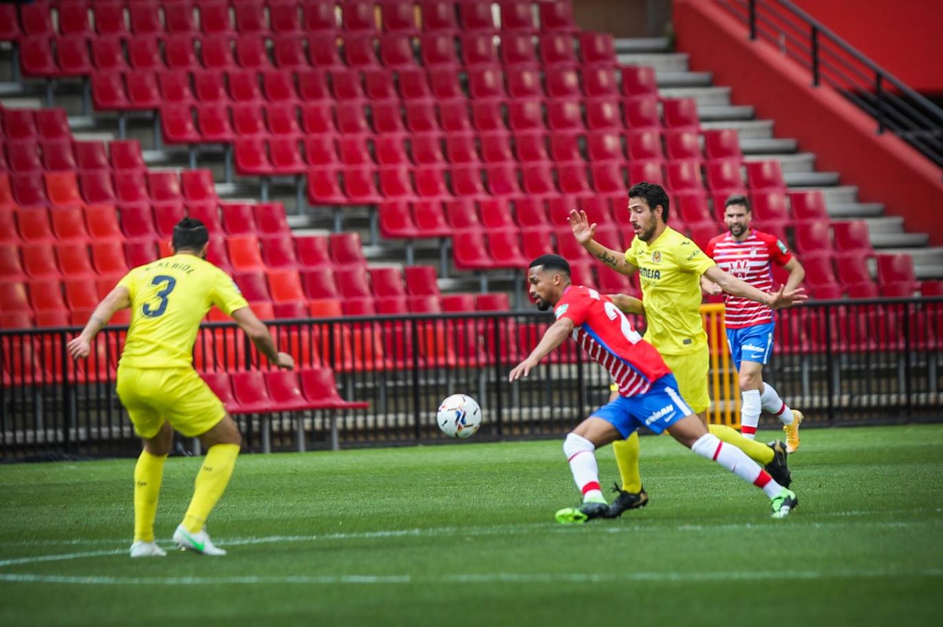 Fotos: Las mejores imágenes del Granada - Villarreal