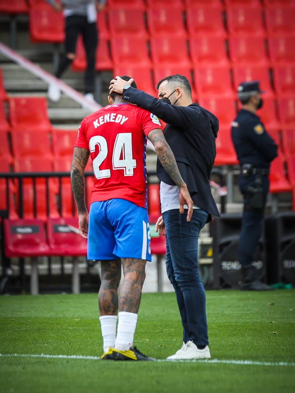 Fotos: Las mejores imágenes del Granada - Villarreal