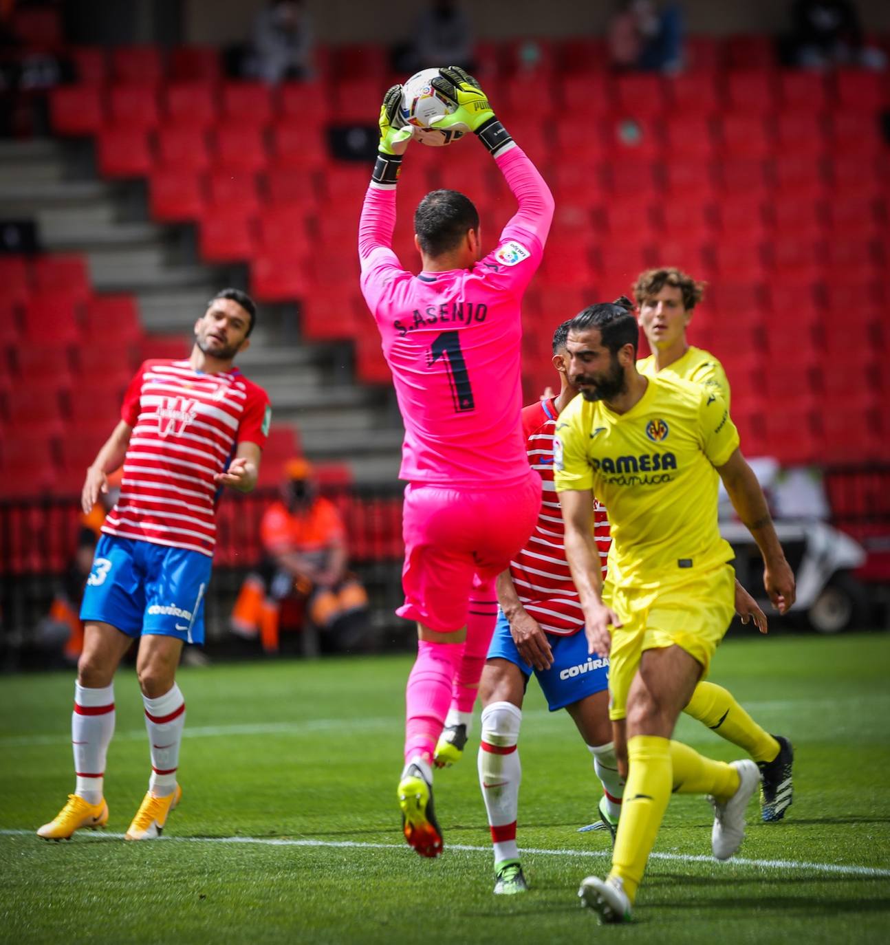 Fotos: Las mejores imágenes del Granada - Villarreal