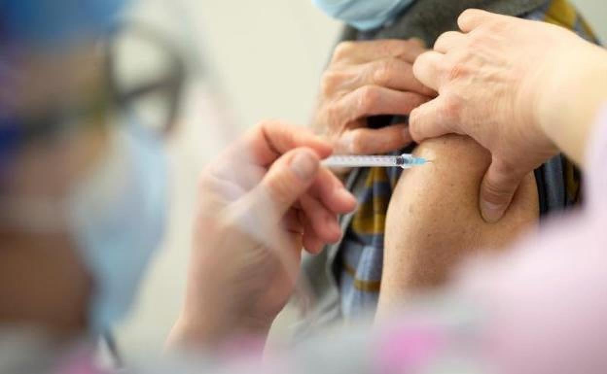 Vacunación en Andalucía | La comunidad ha administrado el 92,16% de las dosis recibidas