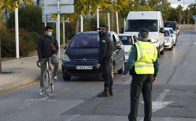 56 municipios andaluces superan la tasa 500 y 13 la tasa 1.000 a 72 horas de las nuevas medidas