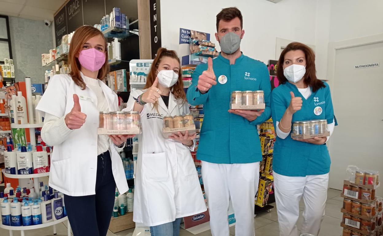 Algunos de los farmacéuticos del municipio que han participado en la iniciativa.