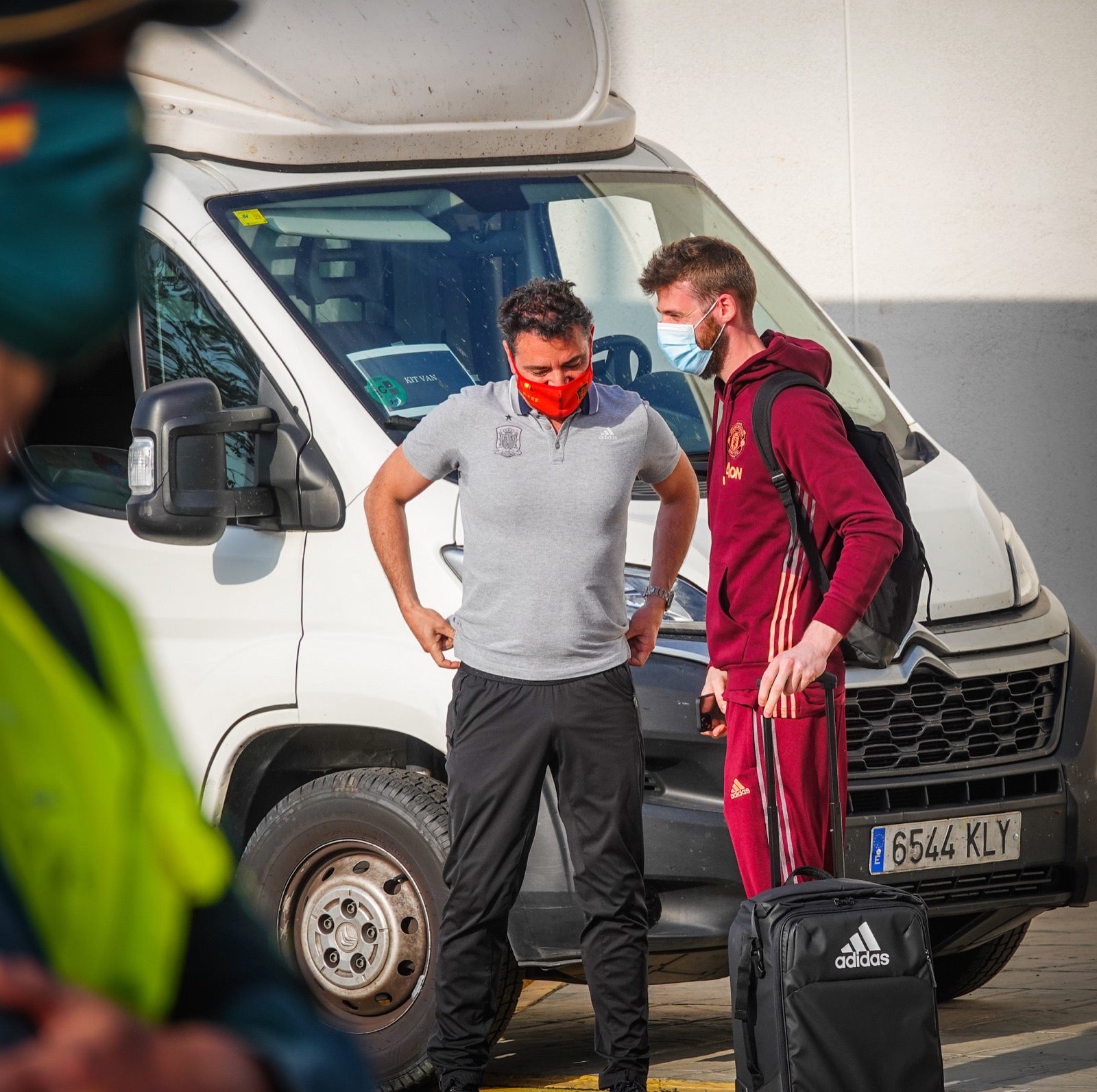 Los 'diablos rojos' aterrizan en la capital para el duelo de cuartos de final de la Europa League contra el Granada CF